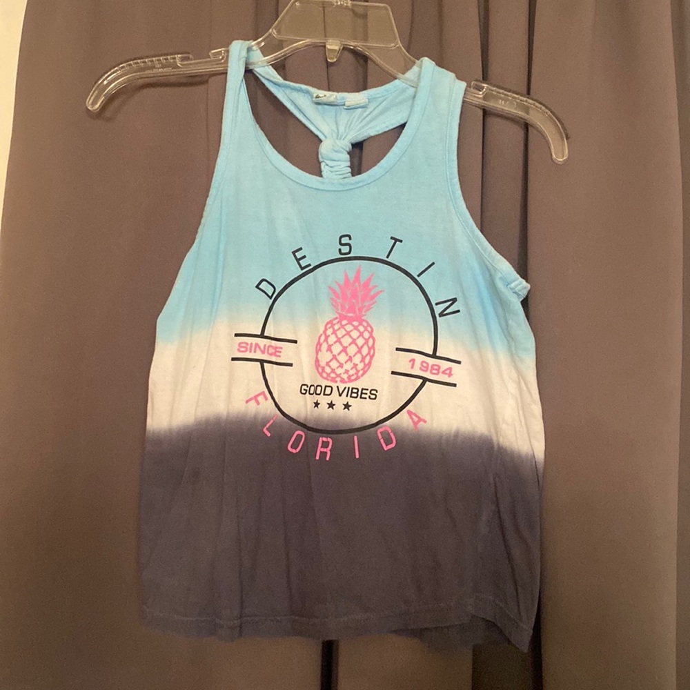 Knotted tye dye beach tank 🍍
